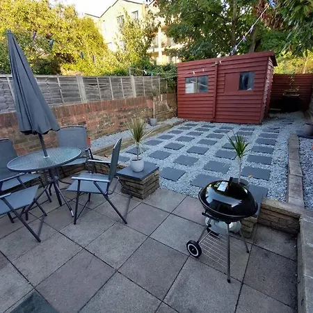 Edwardian 4 Bedrooms With 4 Bathrooms Townhouse, Next To Underground, Accommodates 10 People London Exterior photo